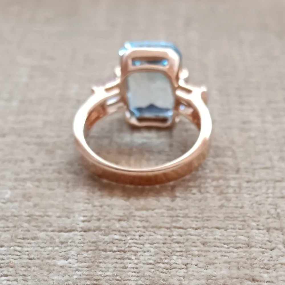 Gold Tone over Sterling Silver Set Blue Multi-faceted Center Rhinestone Ring